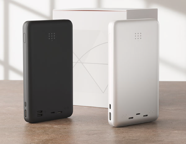 FLINQ Mammoth 20K black and white power bank premium product visual
