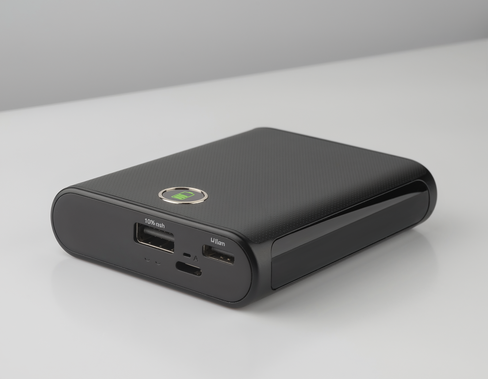 KMAX XZ100 10000mAh 22.5W circular-display power bank product render