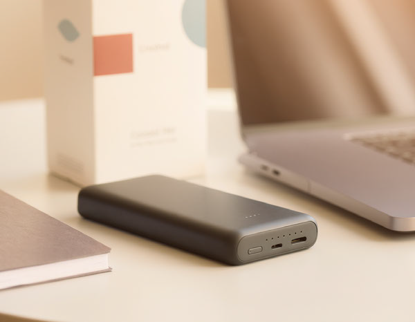 VOYA 10K slim black power bank premium lifestyle product visual