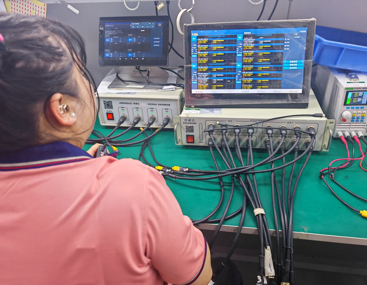 Power bank charging and output power test